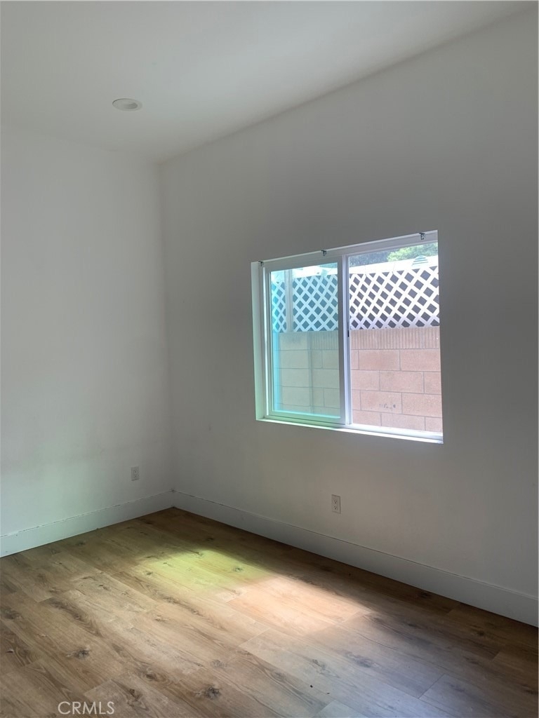 1330 W 10th Street - Photo 5