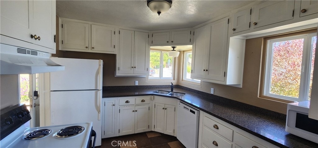 265 Chatham - Photo 8