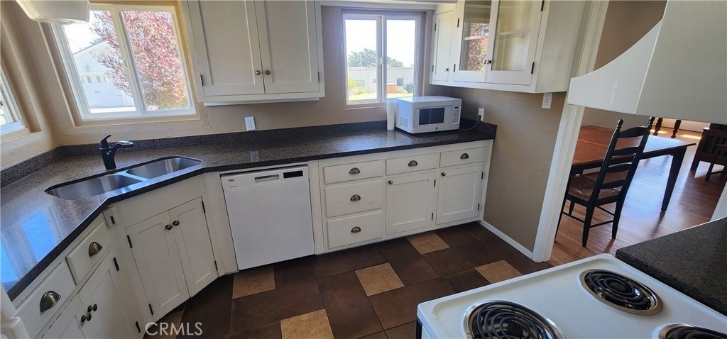265 Chatham - Photo 7