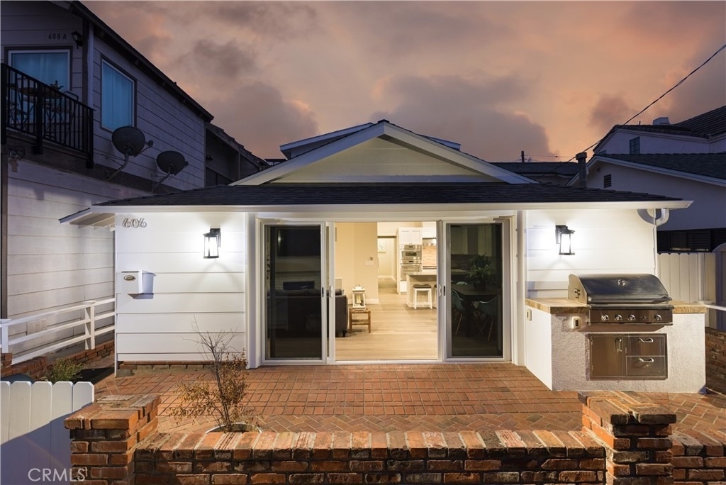 606 36th Street - Photo 1