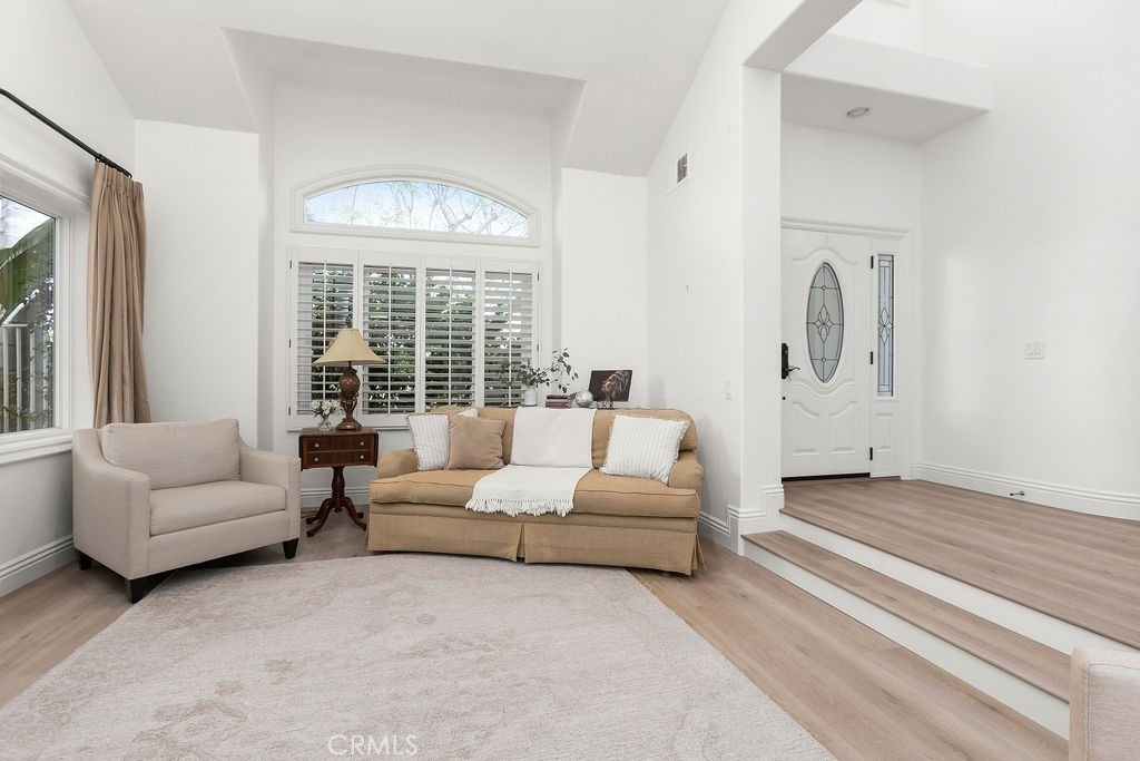 25785 Middle Ridge Ln - Photo 6