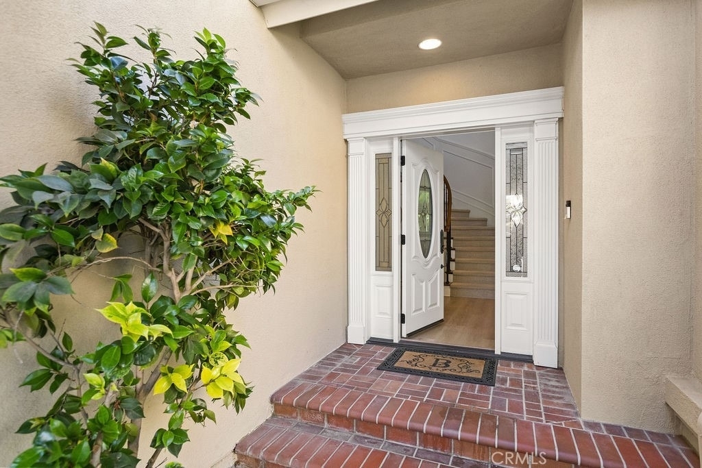 25785 Middle Ridge Ln - Photo 3