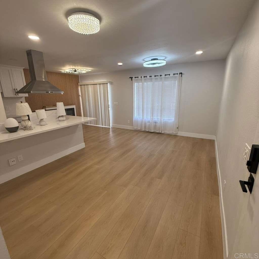 9586 Carroll Canyon Road - Photo 2