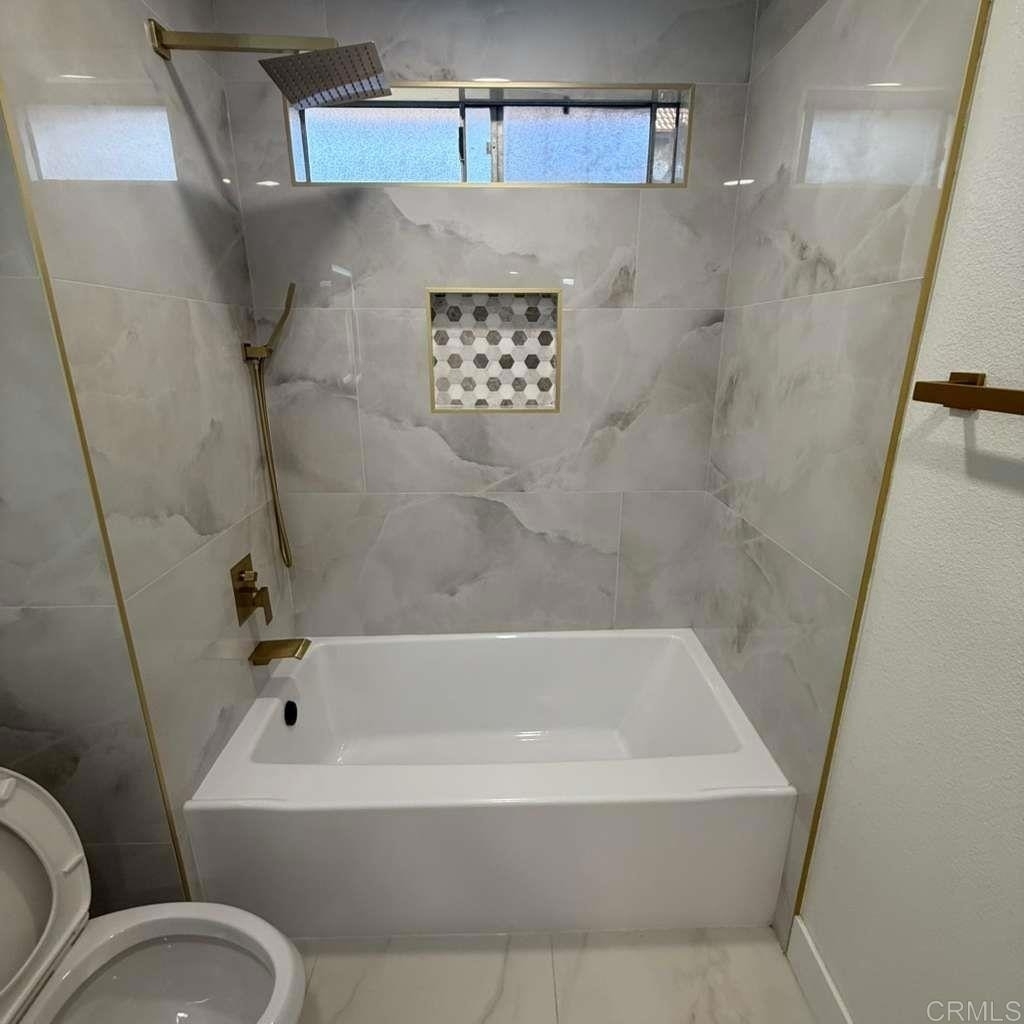 9586 Carroll Canyon Road - Photo 6