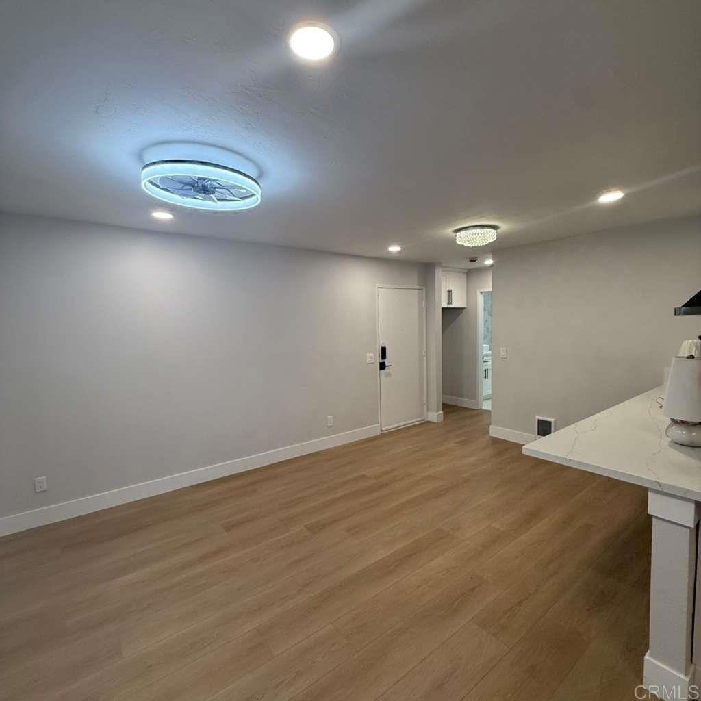9586 Carroll Canyon Road - Photo 3