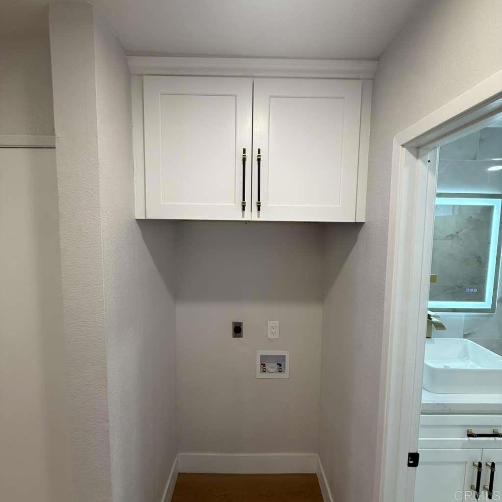 9586 Carroll Canyon Road - Photo 11