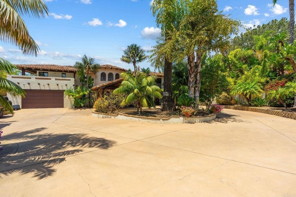 1668 Crest Drive - Photo 56
