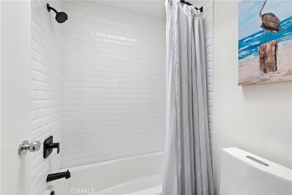 408 Villa Point - Photo 15