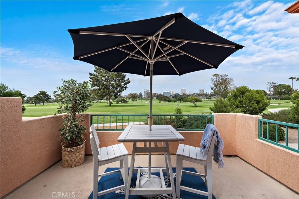 408 Villa Point - Photo 0