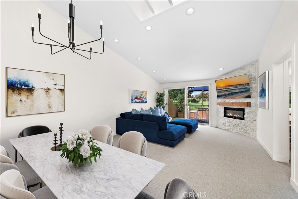 408 Villa Point - Photo 2