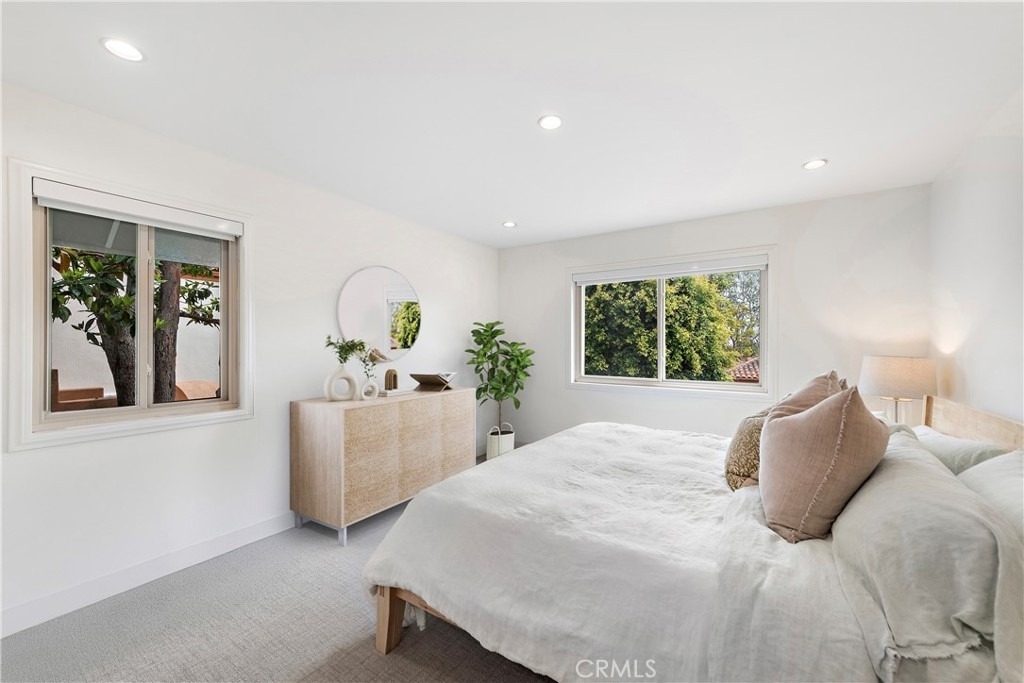 408 Villa Point - Photo 12