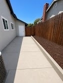 1640 Lakewood - Photo 2