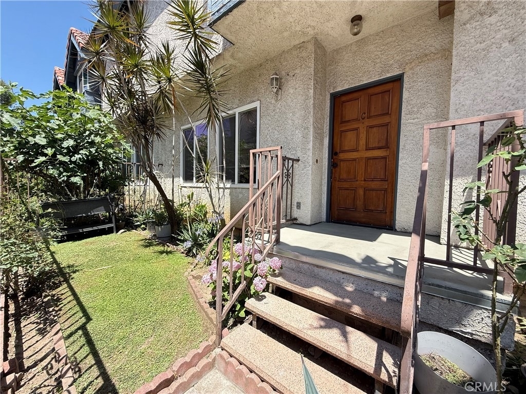 309 California - Photo 2
