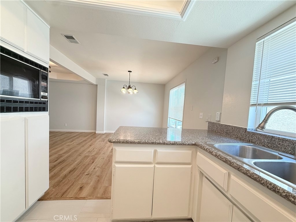 309 California - Photo 14