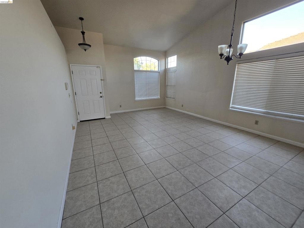 5128 Hereford Ct - Photo 2