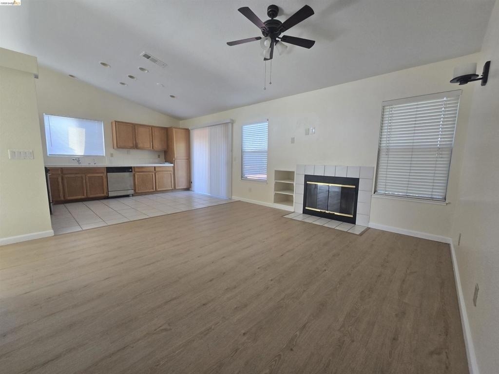 5128 Hereford Ct - Photo 3