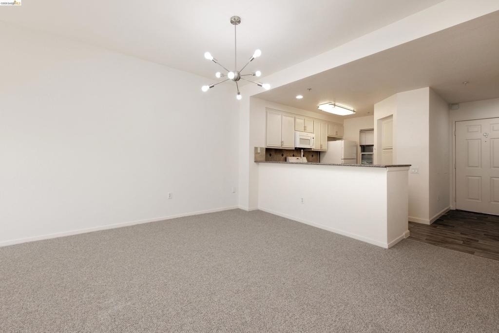 220 Caldecott Ln - Photo 9