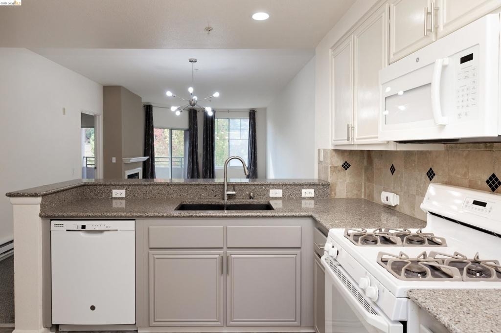 220 Caldecott Ln - Photo 4