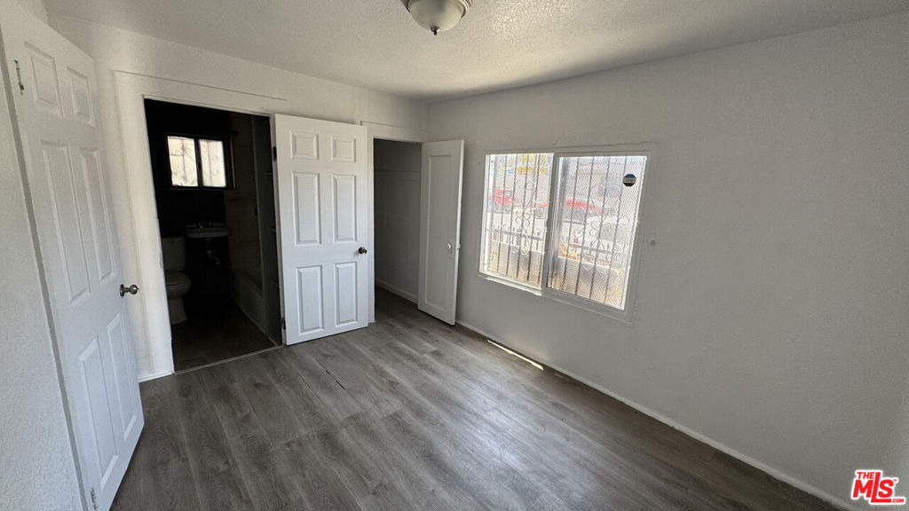 8806 Beach Street - Photo 3
