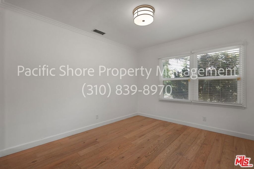 2884 Dunleer Place - Photo 12