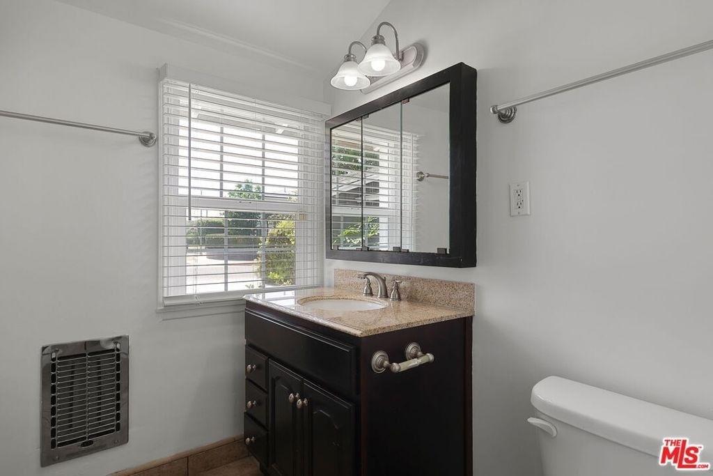 2884 Dunleer Place - Photo 15