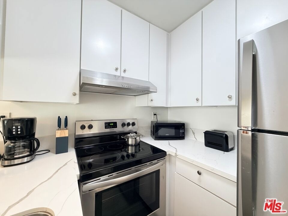 5805 W 8th Street - Photo 3