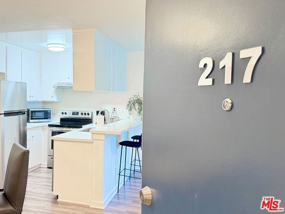 5805 W 8th Street - Photo 0