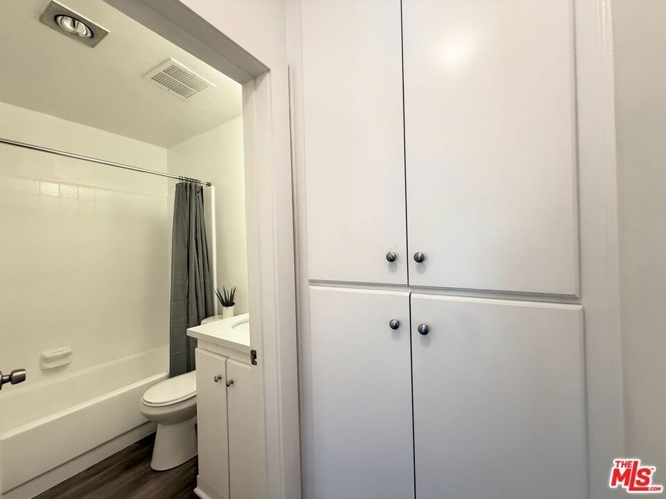 5805 W 8th Street - Photo 8