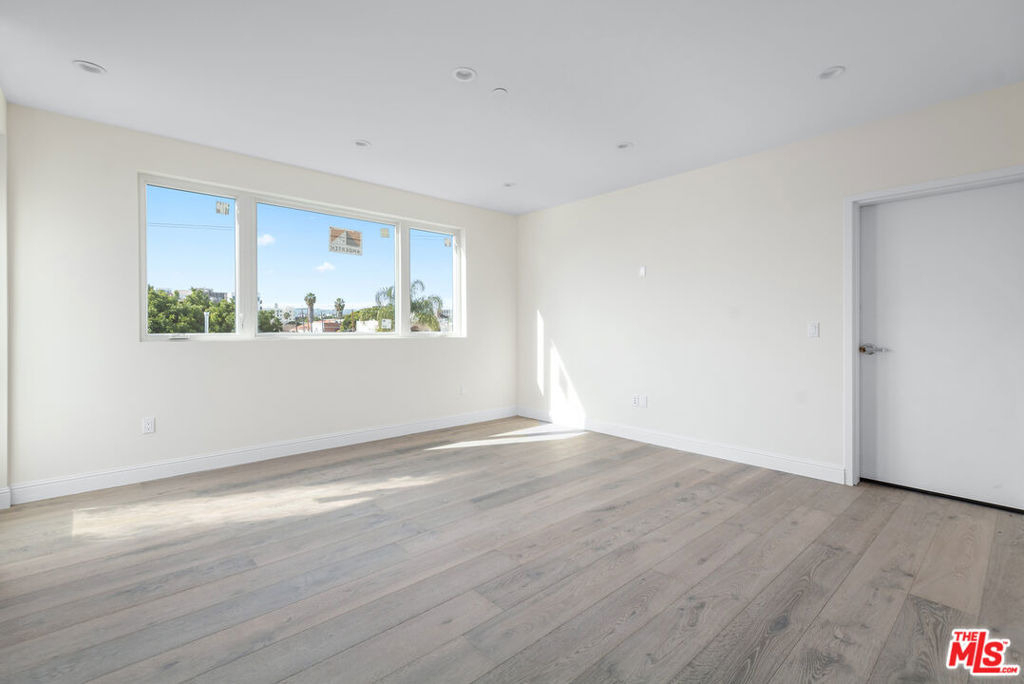 1429 S Bedford Street - Photo 6