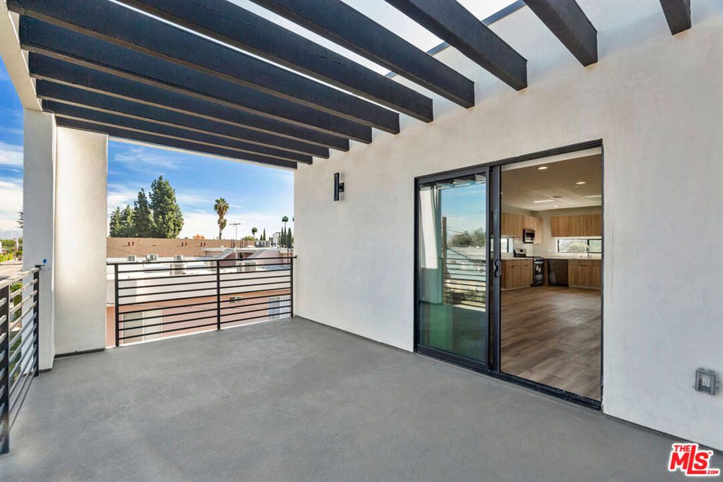 14802 Vanowen Street - Photo 8