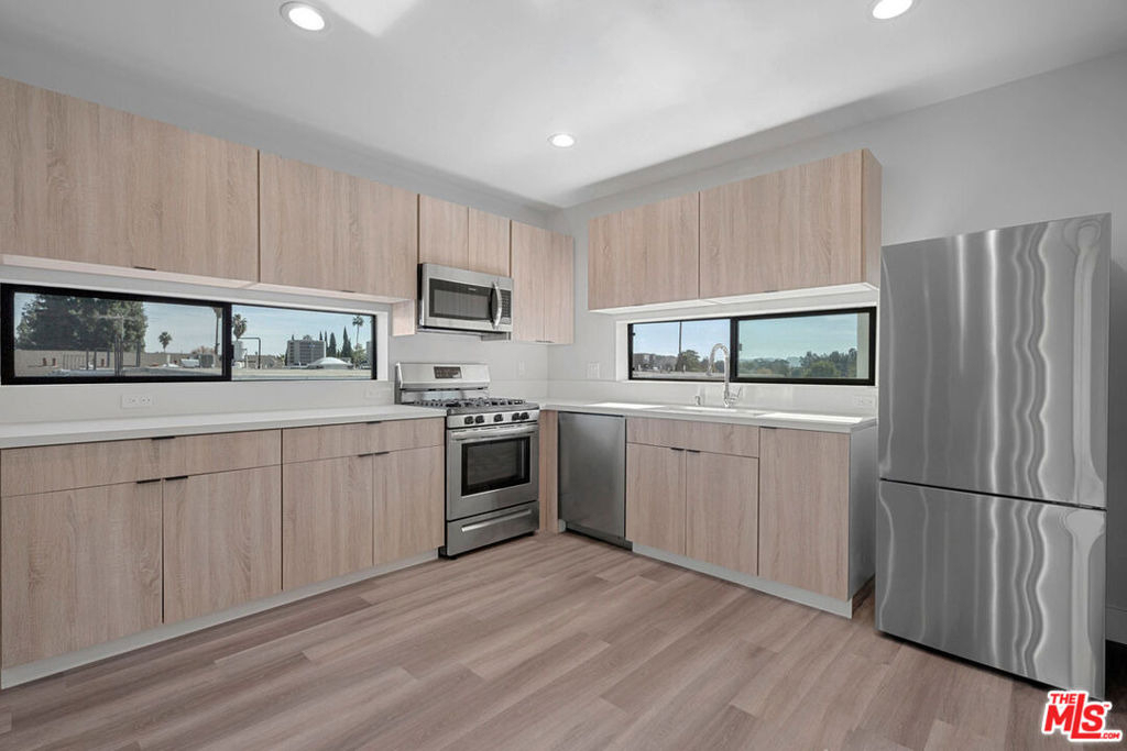 14802 Vanowen Street - Photo 2