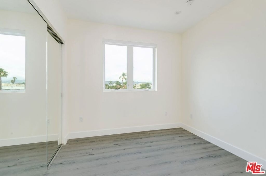 1237 S Holt Avenue - Photo 39