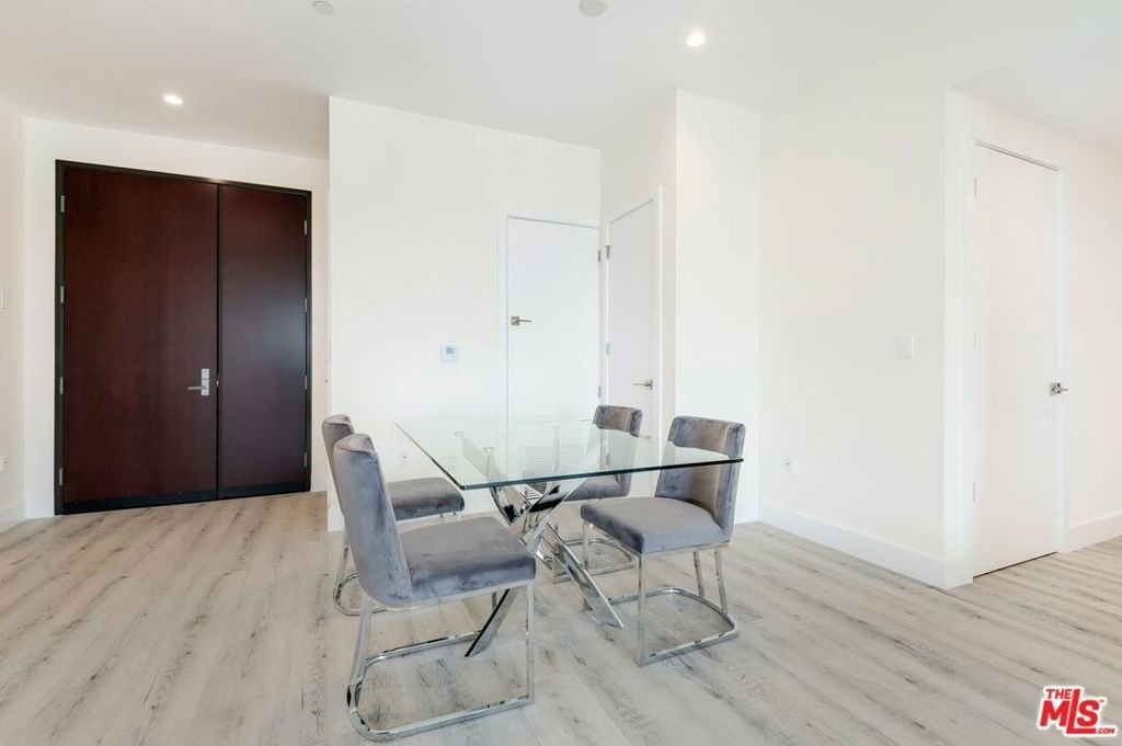 1237 S Holt Avenue - Photo 29