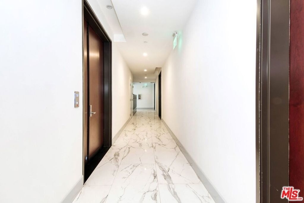 1237 S Holt Avenue - Photo 8