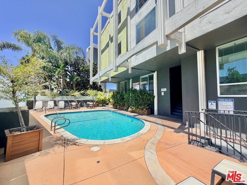 5805 W 8th Street - Photo 12