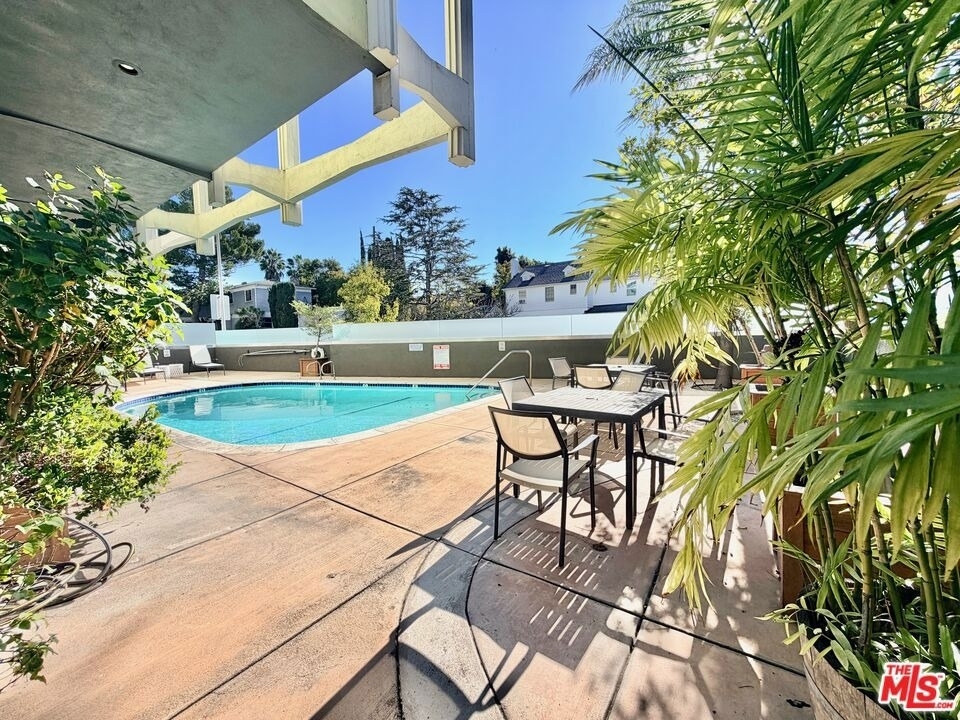 5805 W 8th Street - Photo 11