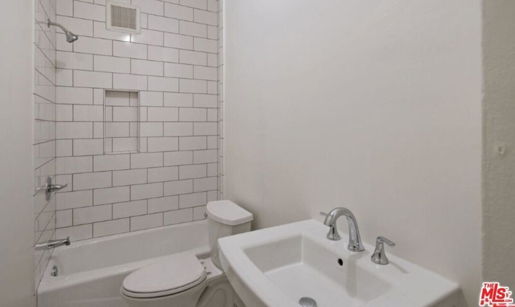 409 N Curson Avenue - Photo 9