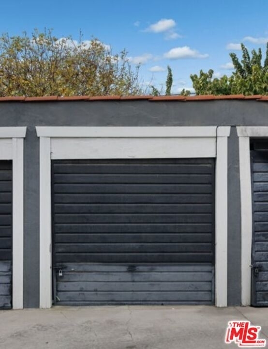 409 N Curson Avenue - Photo 2