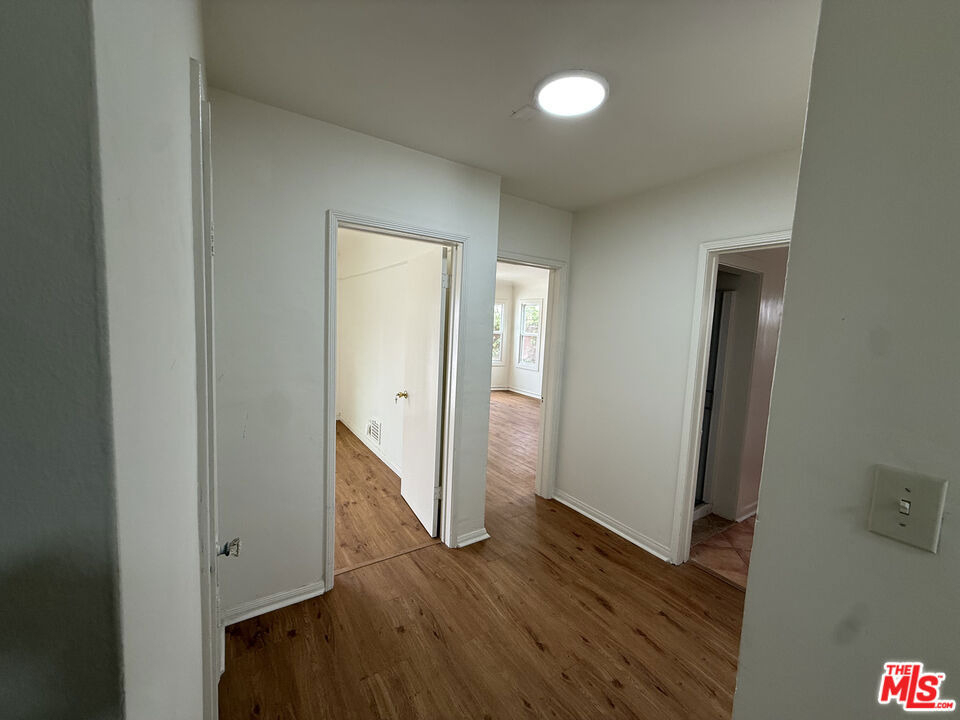 211 S Arnaz Drive - Photo 25