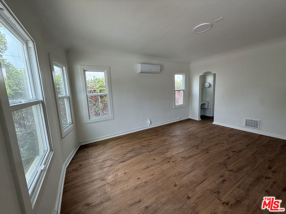 211 S Arnaz Drive - Photo 23