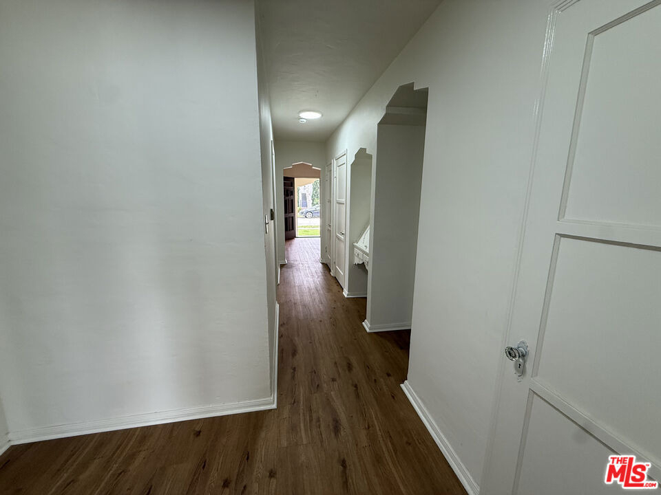 211 S Arnaz Drive - Photo 29