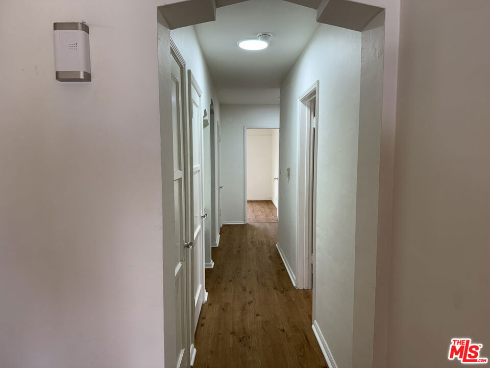211 S Arnaz Drive - Photo 4