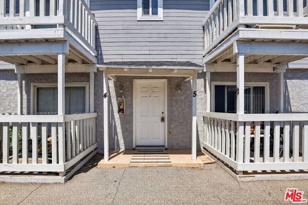 14721 Sylvan Street - Photo 15