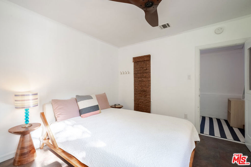 17401 Londelius Street - Photo 19