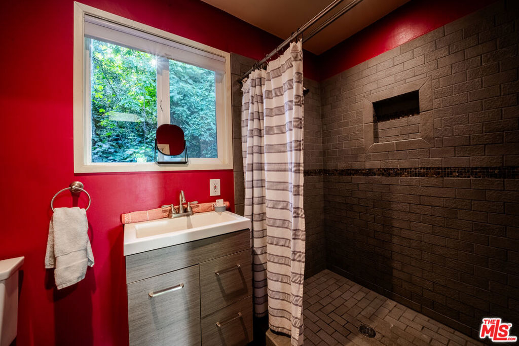 17401 Londelius Street - Photo 37