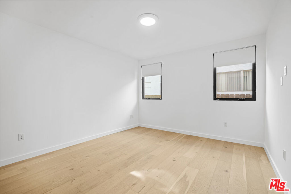 11795 Gateway Boulevard - Photo 5