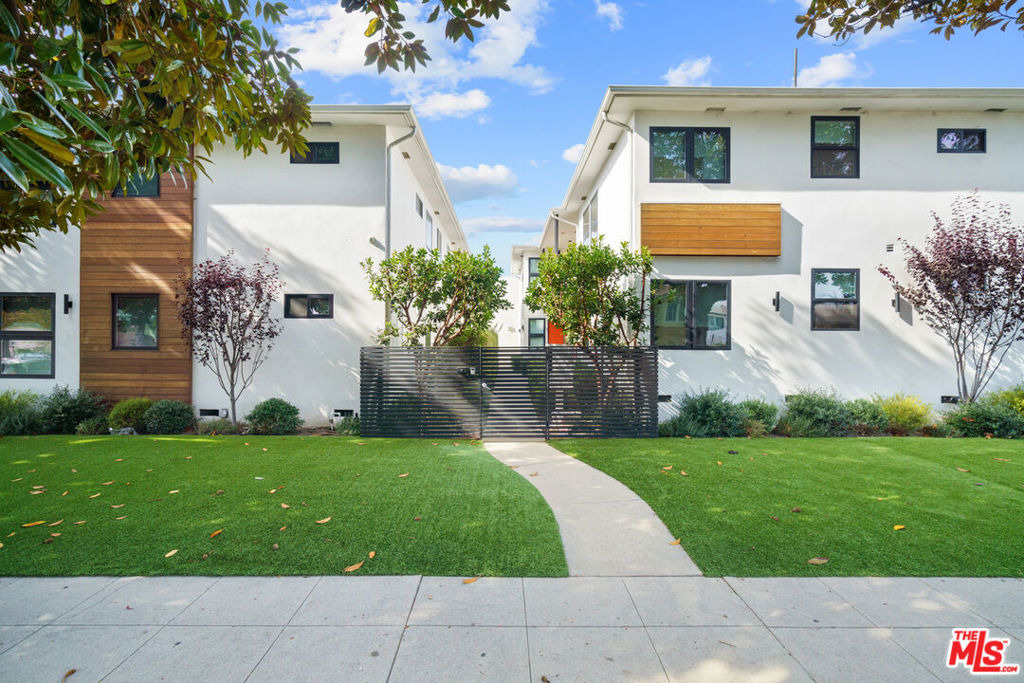 11785 Gateway Boulevard - Photo 14