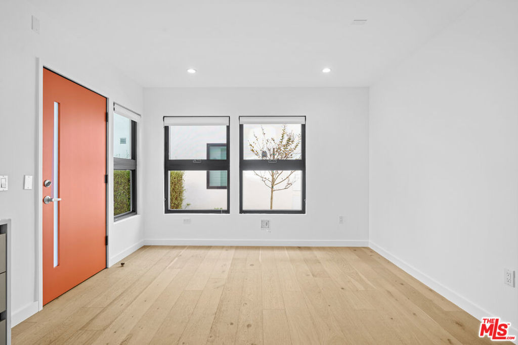 11785 Gateway Boulevard - Photo 6