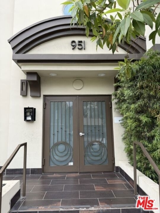 951 Granville Avenue - Photo 23