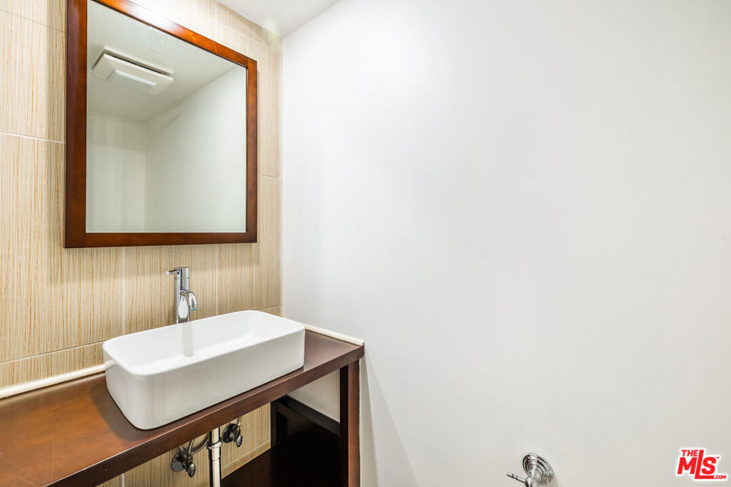 951 Granville Avenue - Photo 21